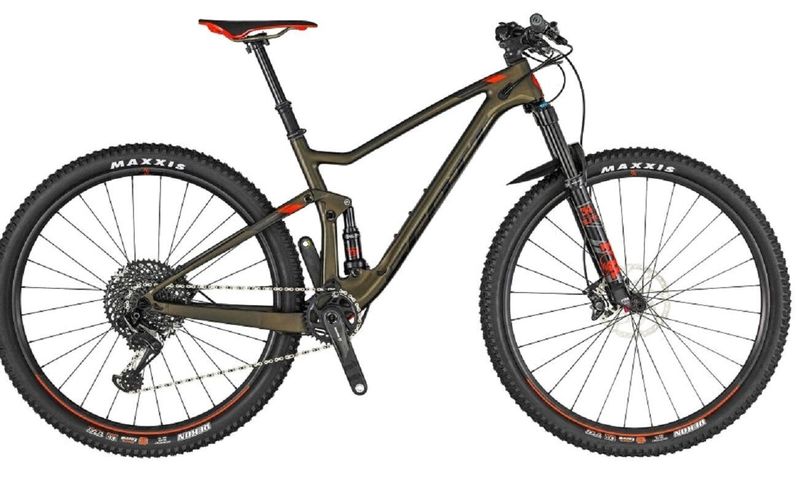 Scott Spark 910 ,karbon ram i kliky, prevody SRAM, brzdy XT