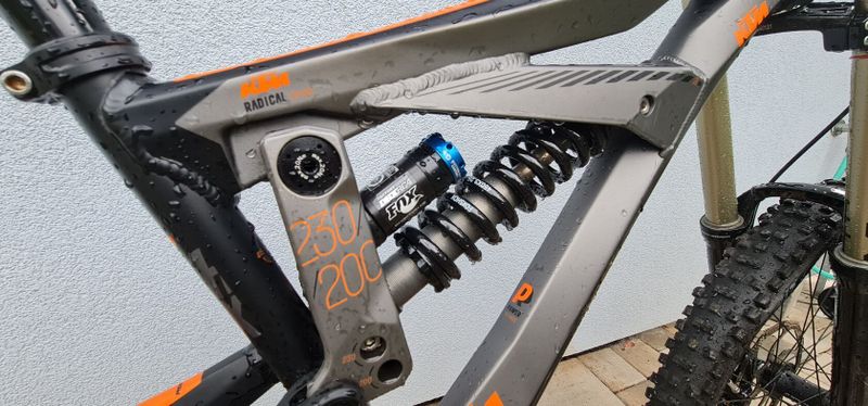 KTM APHEX DH 