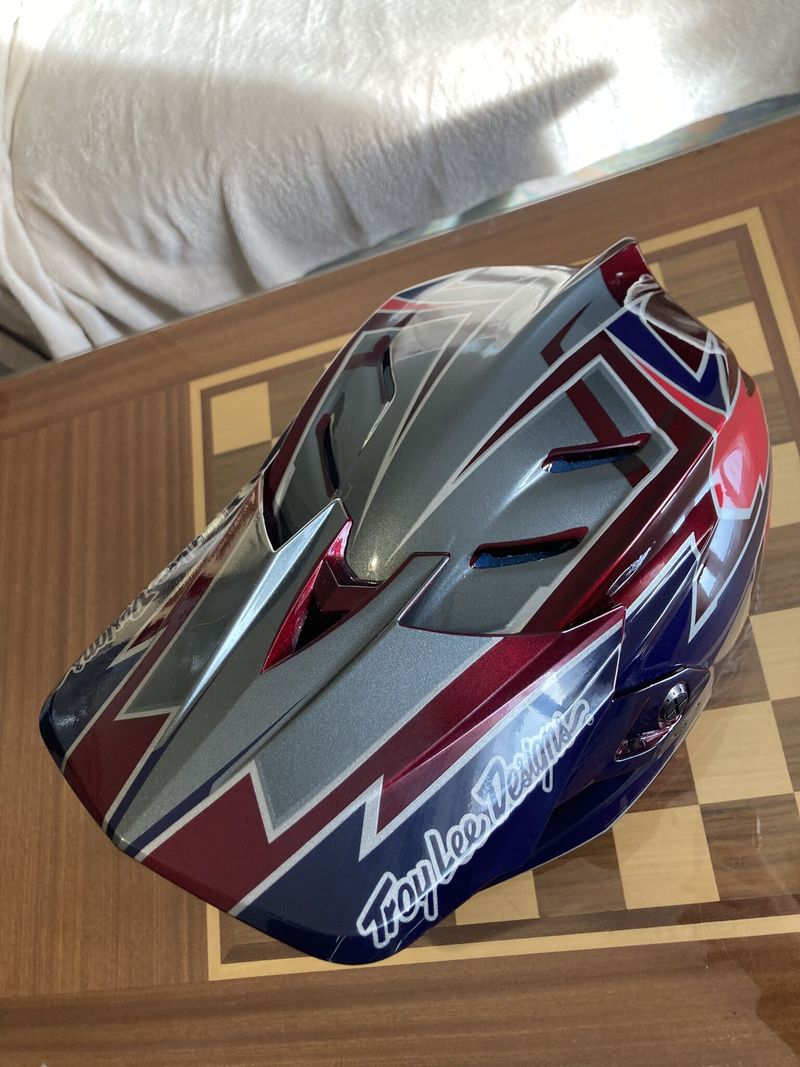 Downhill helma TroyLeeDesigns D4 Composite Helmet MIPS