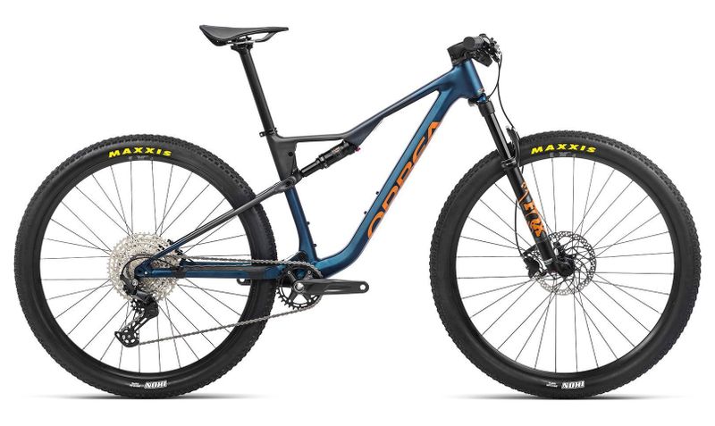 MEGA ČISTKA! celoodpružené kolo 29" Orbea OIZ H30 2023 (S - modré, M - bílé)