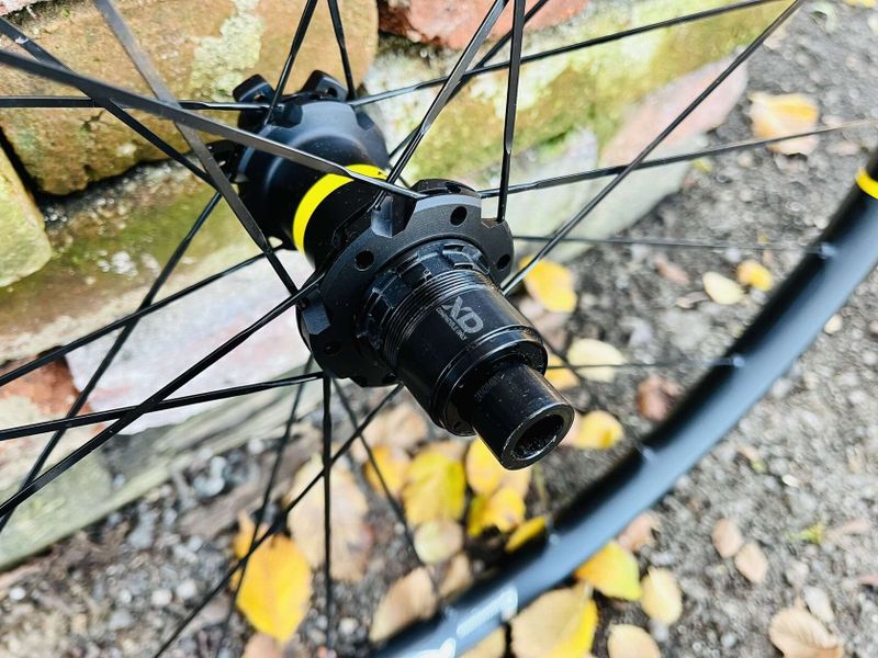 Pár zapletených kol Mavic Crossmax XL S 29 Boost XD 6 děr