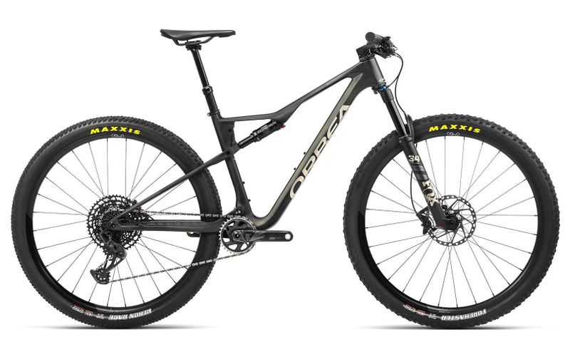 MEGA ČISTKA! celoodpružené kolo 29" Orbea OIZ M20 2023 (vel. S stříbrno/modré, vel. M černé)