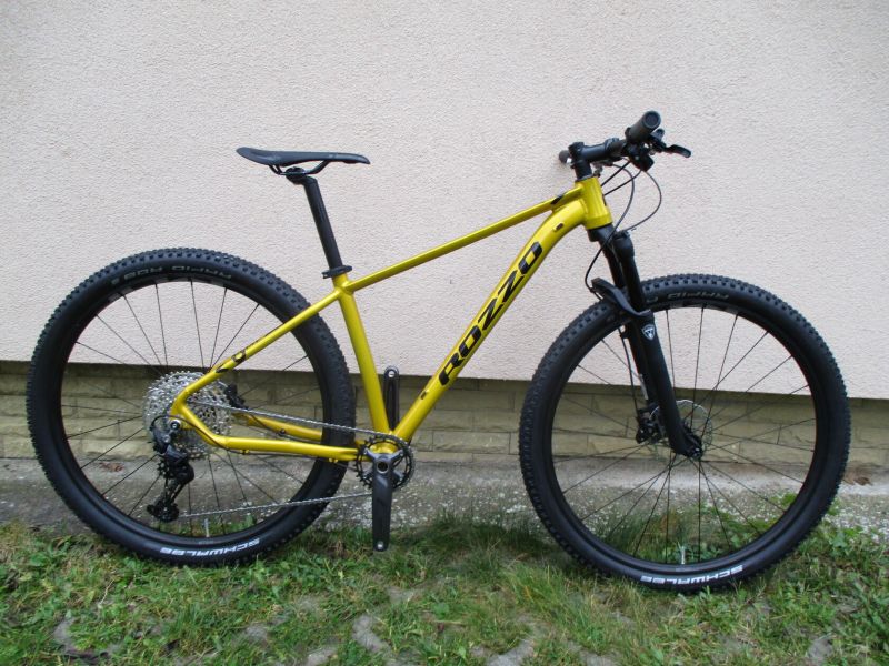 Nové 29" kolo ROZZO BOOST, vzduchová vidlice Manitou Markhor, osazení Shimano Deore1x12, pevné osy