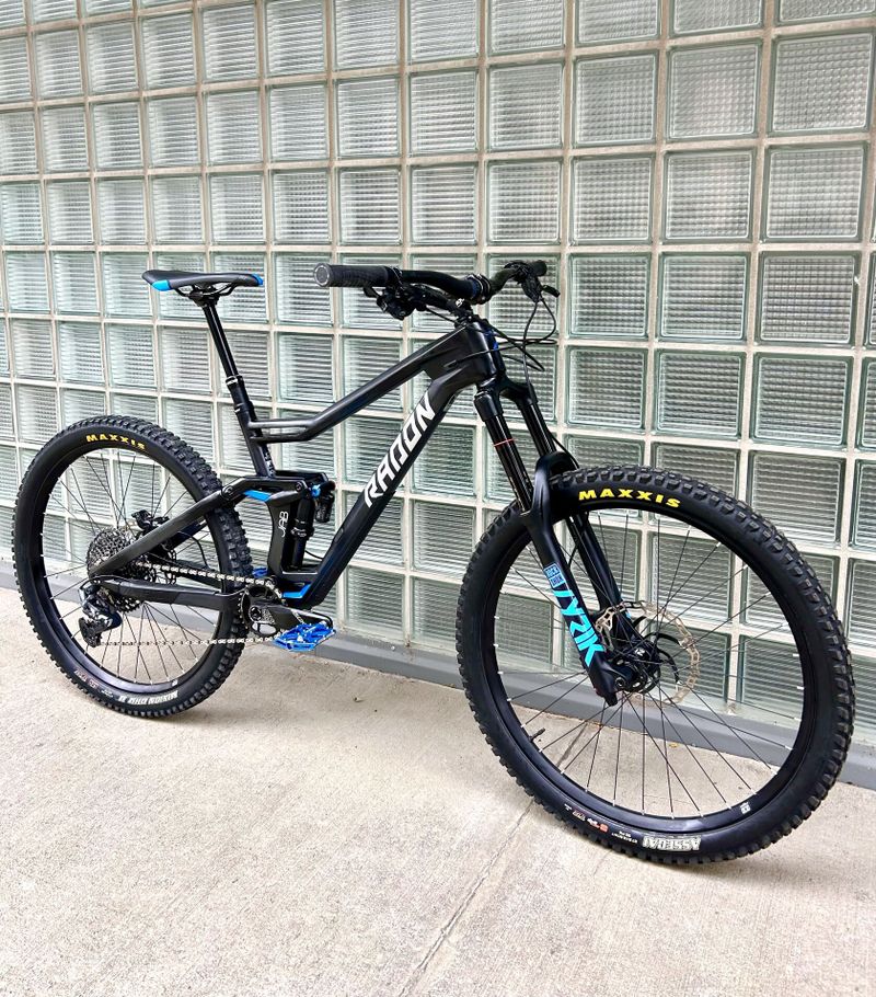 RADON JAB 27.5”, vel.L, Carbon