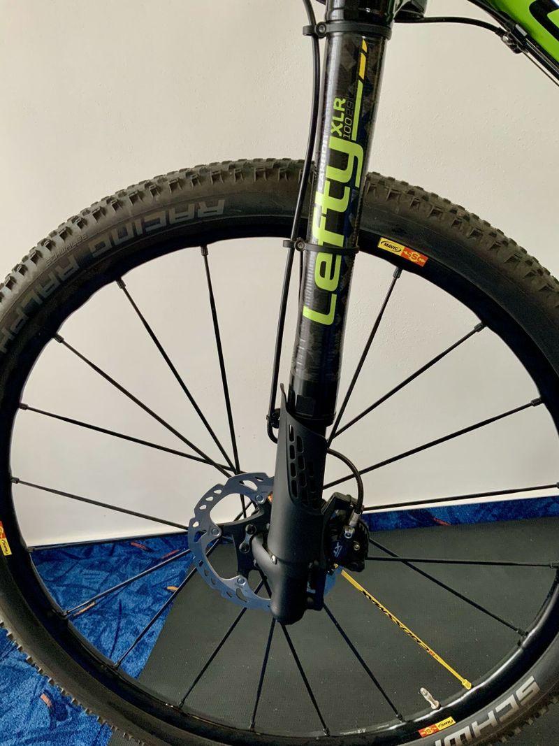 Cannondale FSi 29", Lefty vidlice, vel. M, vynikající stav, minimálně ježděno