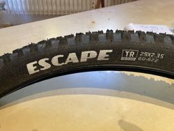 Prodám nový plášť Goodyear Escape TR