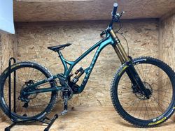 Commencal Supreme V4, mullet