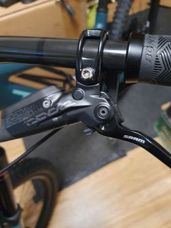 Nové kompletní brzdy SRAM CODE R, kotouče Sram centerline 200/180mm