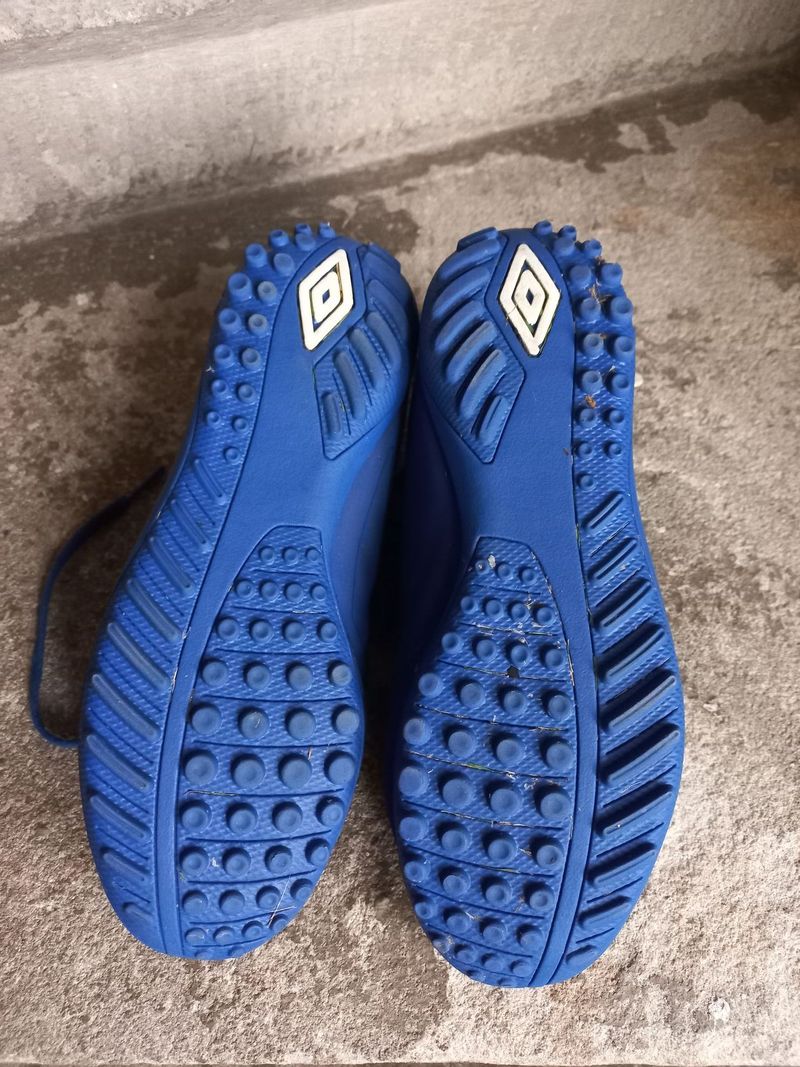 Kopačky Umbro vel. 36 - turfy