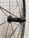 VÝPRODEJ - Princeton CarbonWorks Grit 4540 rim, Tune náboje, 1360 g, NOVÉ