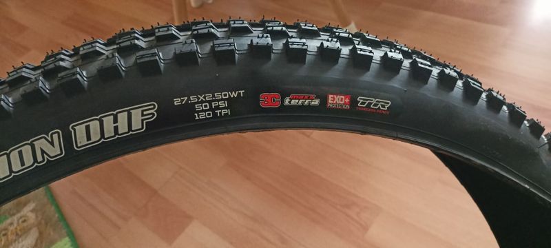 Maxxis minion DHF 27.5x2.5 