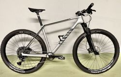 Canyon Exceed CF 5