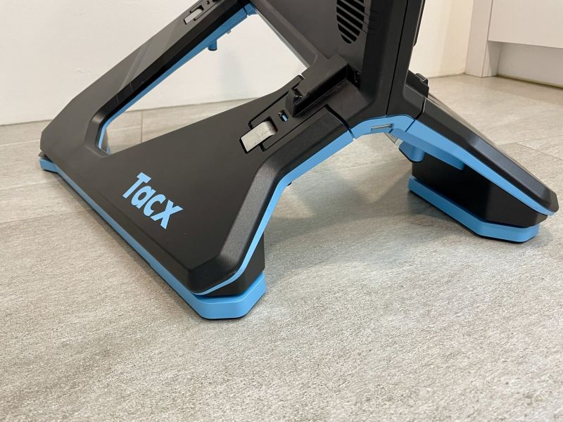 Tacx Neo 2T Smart + Tacx Motion plates REZERVOVÁNO