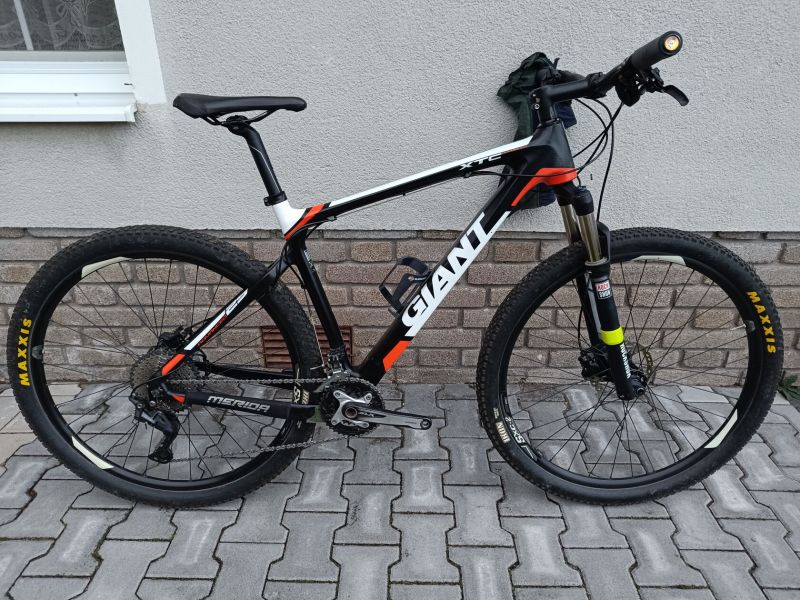 HORSKÉ KOLO GIANT XTC - carbon, vel. XL