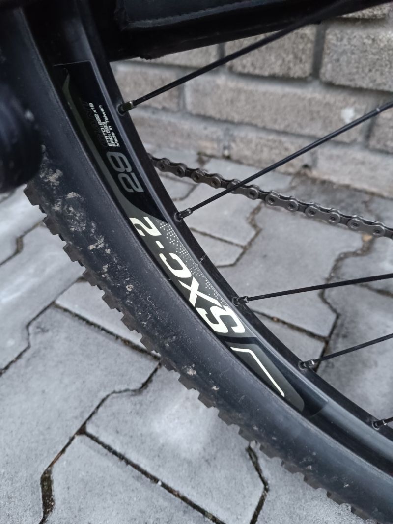 HORSKÉ KOLO GIANT XTC - carbon, vel. XL