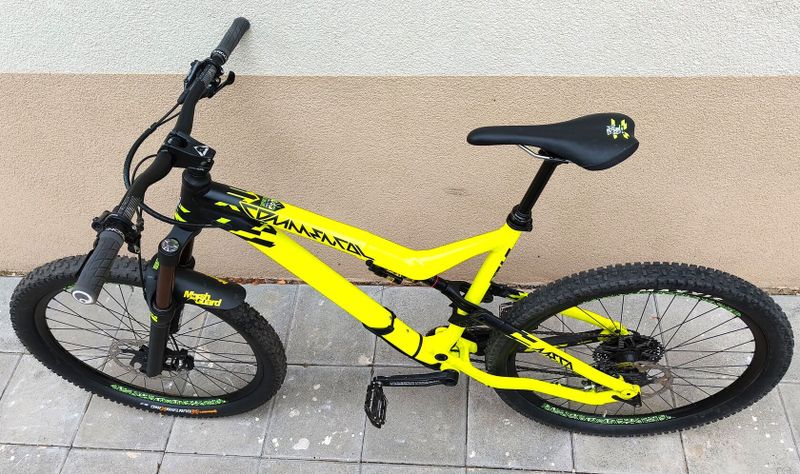 Commencal META V4, vel. XL, 27,5, zdvihy 160/150 mm, SKVĚLÝ STAV