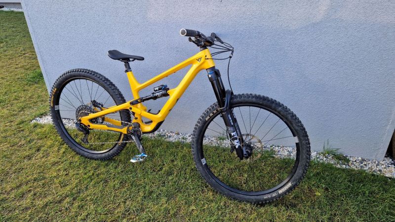 YT Capra core 3