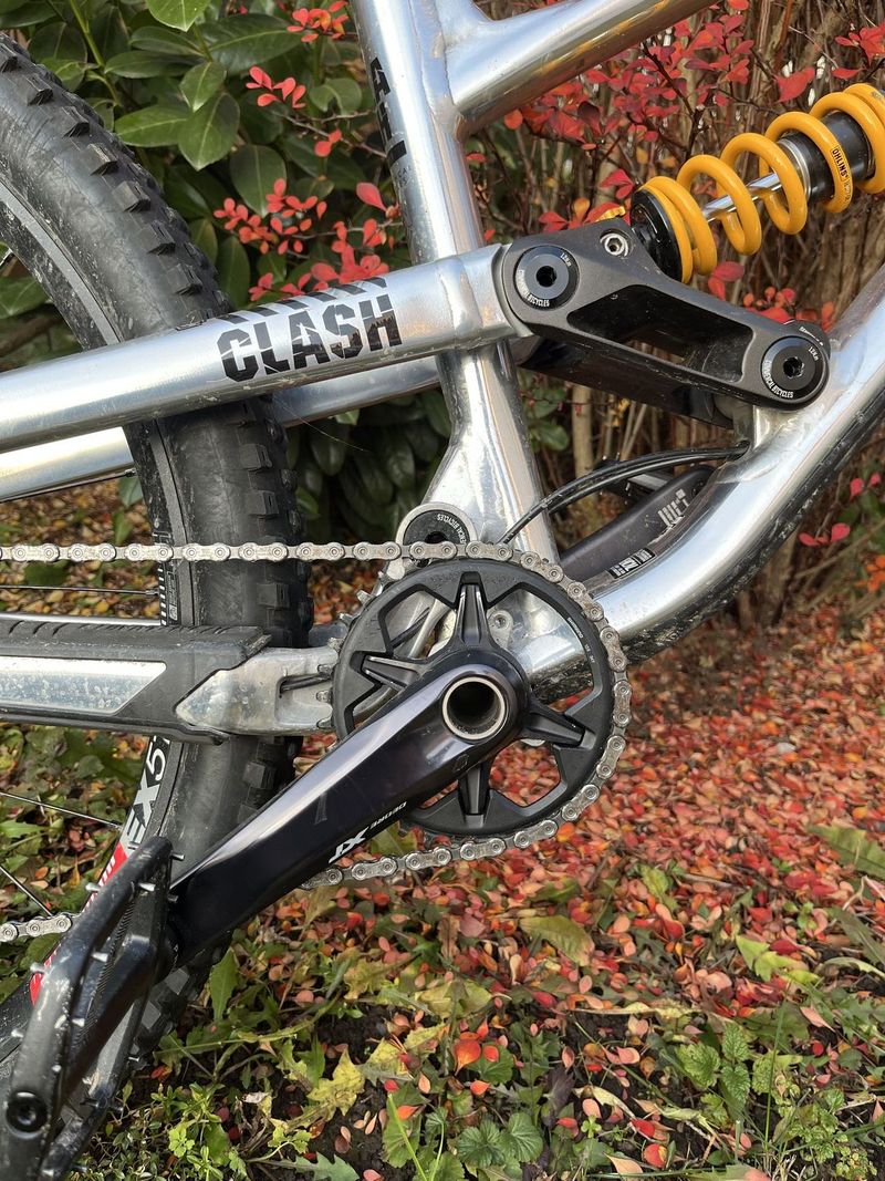 Commencal Clash Ohlins edition