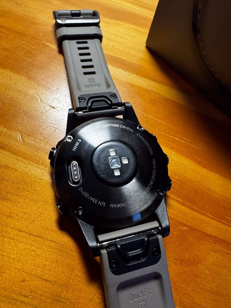 Garmin Fenix 5 Sapphire Edition