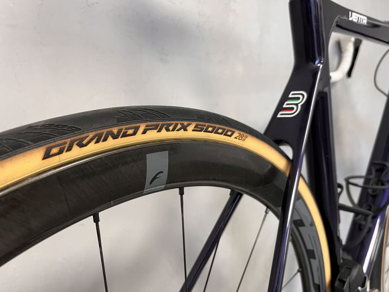 Basso Venta, Sram Rival AXS, Fulcrum Wind