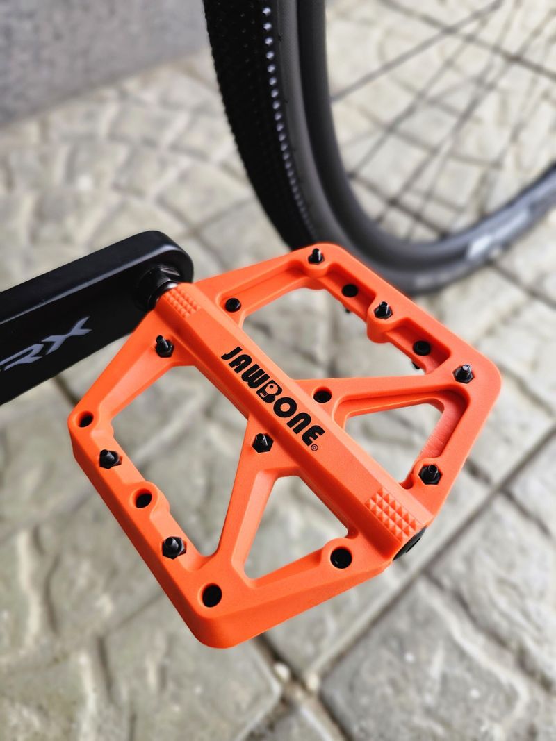 Gravel kolo CUBE NUROAD SL 2020 titanium orange