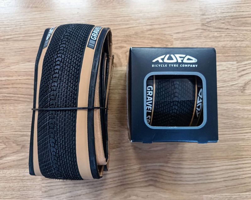 2x nový plášť TUFO Gravel Speedero 40-622 TLR černá/béžová