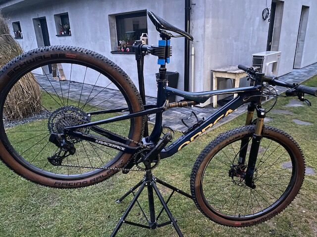 Prodám Orbea Oiz M-Pro /2022 / GX Eagle AXS Upgrade Kit / DT SWISS 240 / RIDEBERG/ PORTE, 30 mm