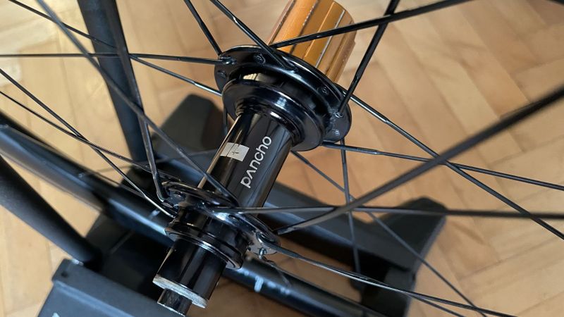 Puncho Rush 38 / plášťová / Shimano 11s