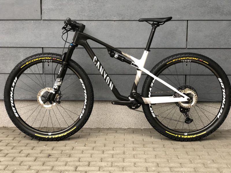 TOP stav CANYON LUX WORLD CUP 2023 vel M. wattmetr 4iiii, full carbon