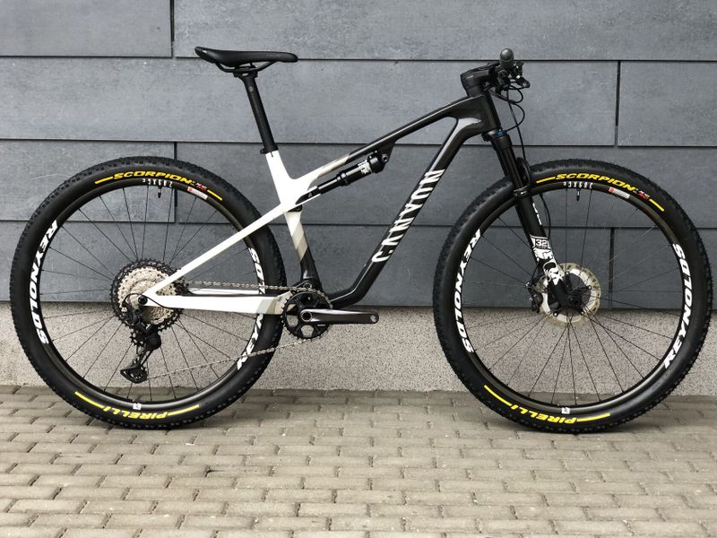 TOP stav CANYON LUX WORLD CUP 2023 vel M. wattmetr 4iiii, full carbon