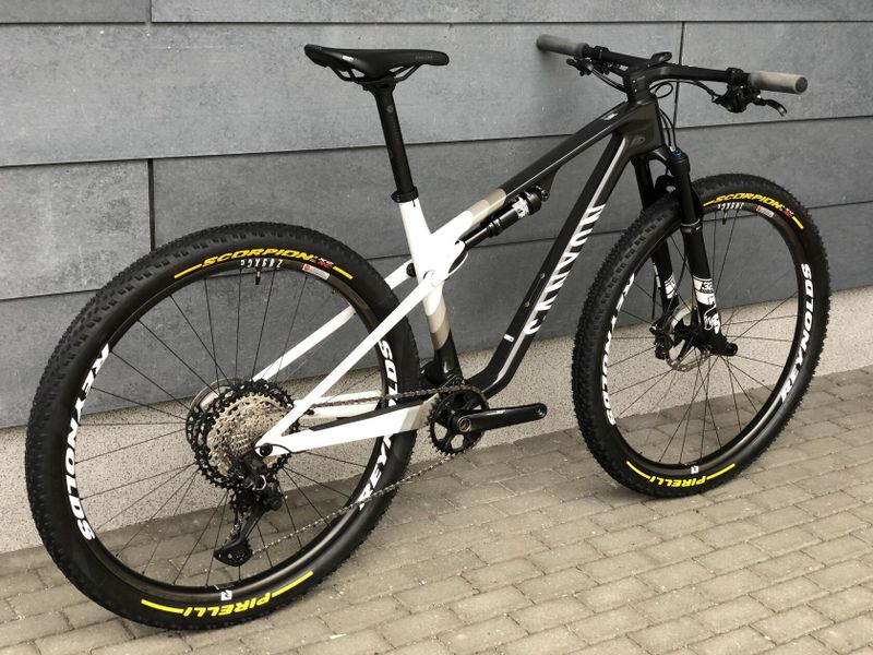 TOP stav CANYON LUX WORLD CUP 2023 vel M. wattmetr 4iiii, full carbon