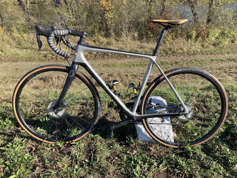 Scott Addict RC 15 Ultegra Di2 veľkosť 56