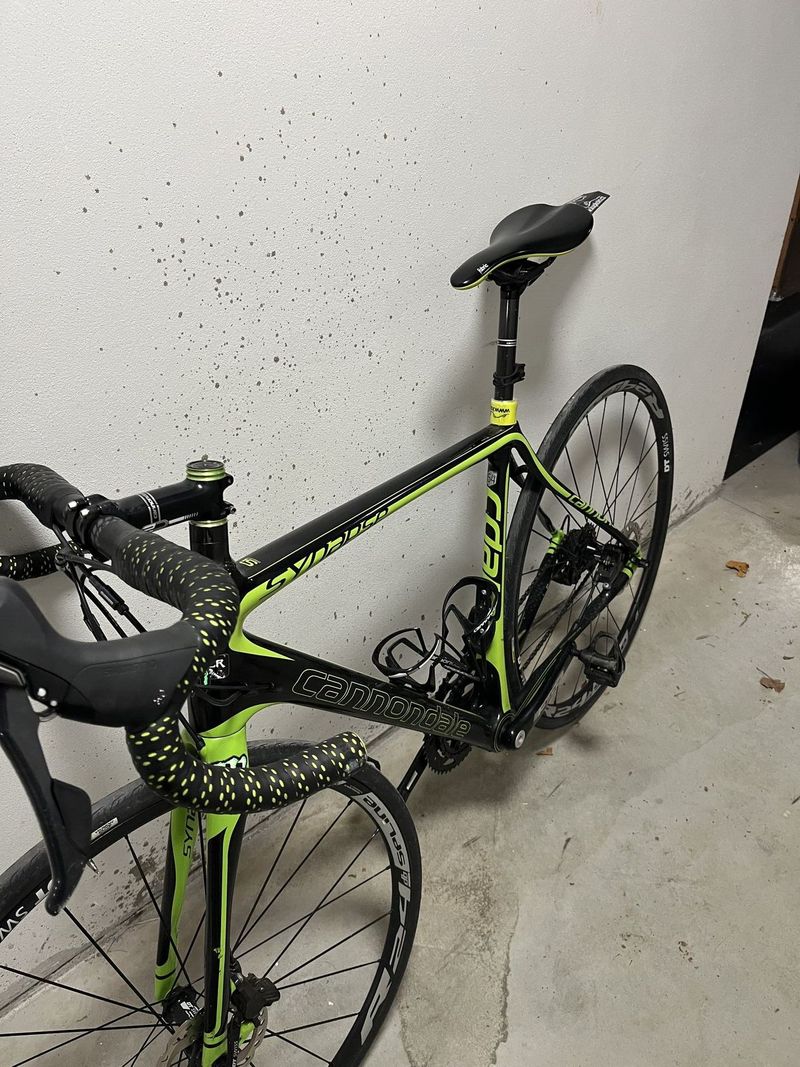 Prodám silniční kolo cannondale