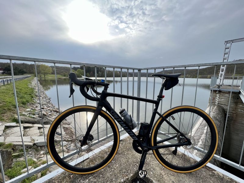 Prodám Specialized Tarmac Disc Comp satin black (2019)