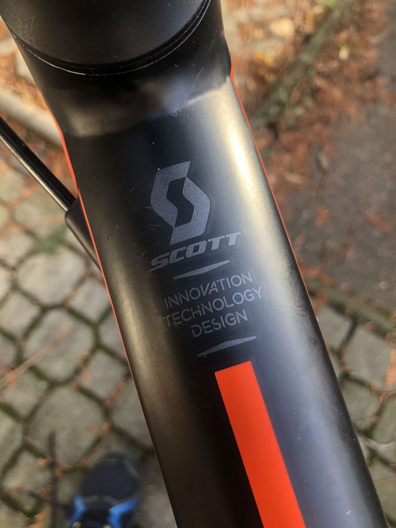 SCOTT SPEEDSTER - ULTEGRA - FULKRUM - CARBON doplnky, jako nové