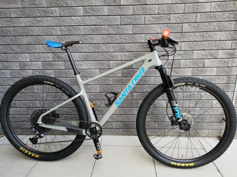 Santa Cruz Highball Carbon 2021 - Top kolo v Zánovním stavu za Vyjímečnou "Santa" cenu!!!