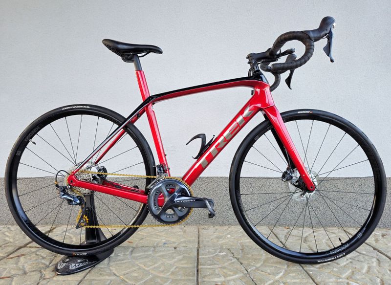 Silniční kolo Trek Domane SL6 Gen3 2022