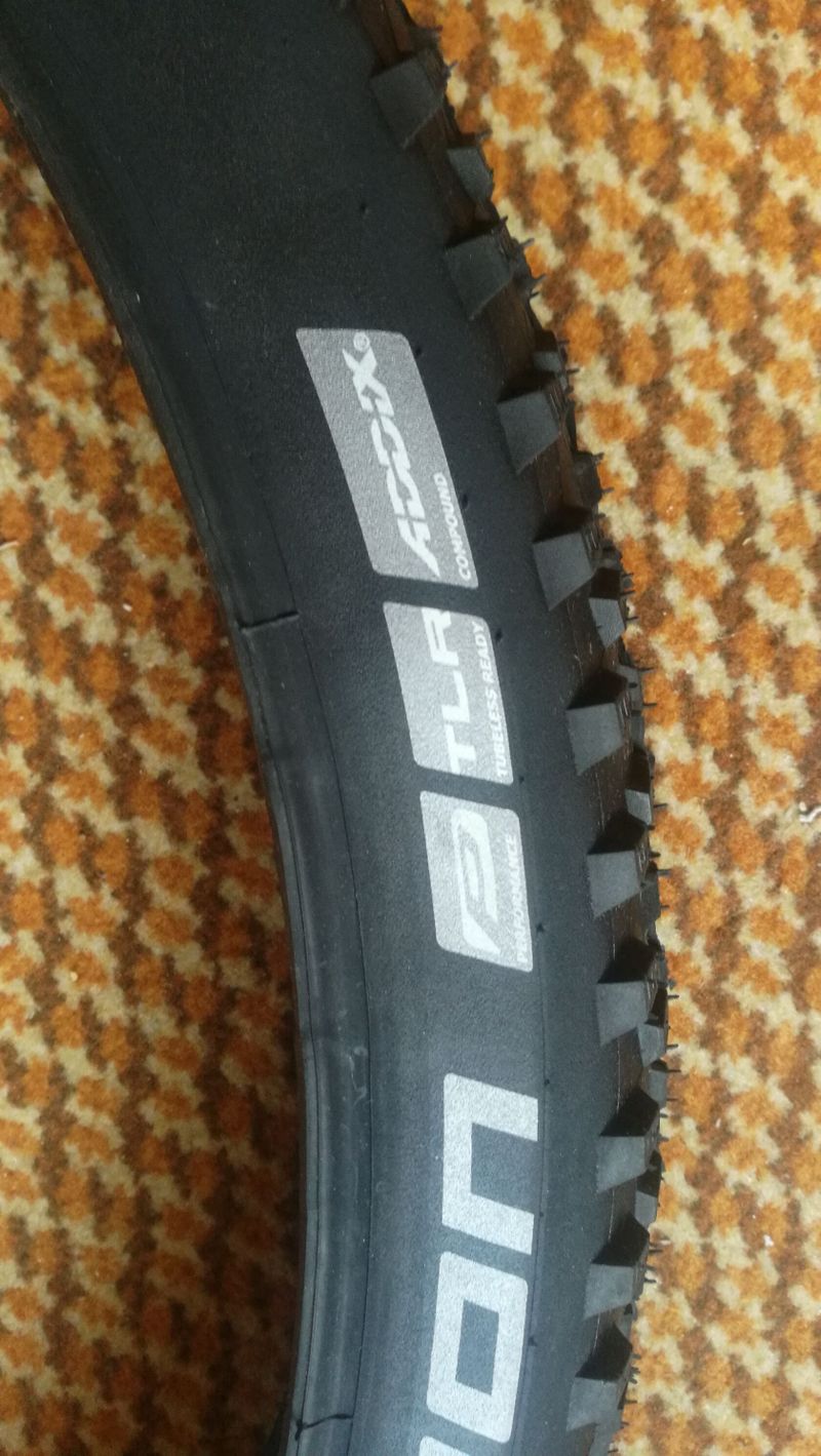 Nový Schwalbe Rocket Ron 27.5x2.25