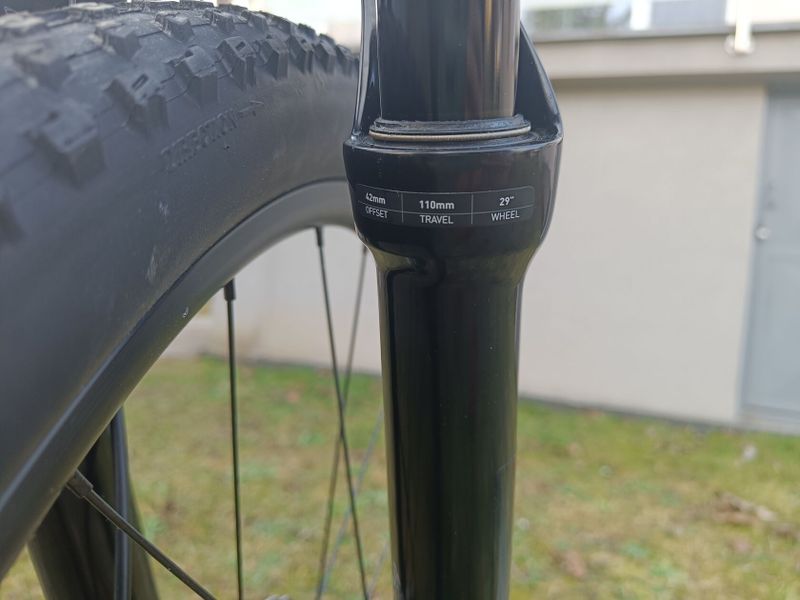 Karbonové MTB Koba RaceTool, vel. M, Sh 1x12, Boost, 11,7 kg, bezduše, skvělý stav! Seřízeno.