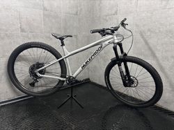 Nukeproof Scout 29 velikost L, zdvih 140mm