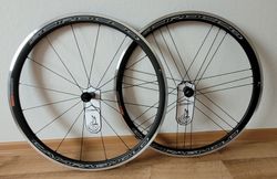 Zapletená silniční kola CAMPAGNOLO - FULCRUM - MAVIC