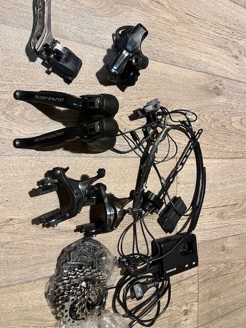 Sada Shimano Dura-Ace Di2 2x10s, typ 79xx, jeden z prvních PROTO-TYPE, kompletní bez klik