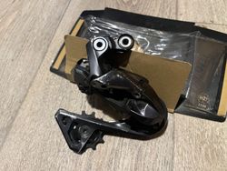 Přehazovačka Shimano Ultegra Di2 RD-R8050 SS, použita 2x11s