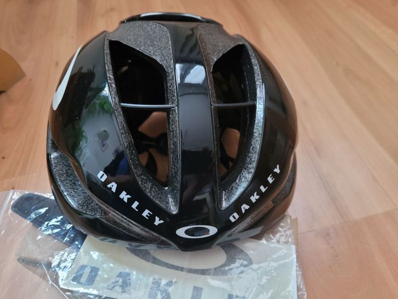 Oakley Aro 5 MIPS - Team Israel Cycling Academy