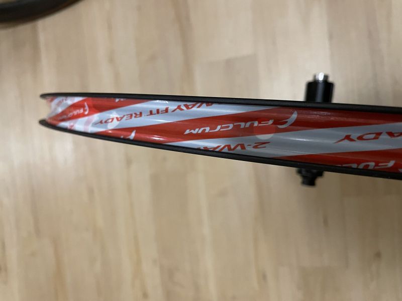 Prodám neježděná nová zapletená kola FULCRUM Racing 400 DB Disc