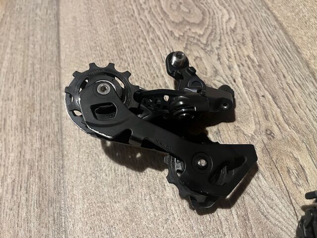 Sada Shimano Ultegra typ 8020, brzdy hydraulika, řazení mechanika