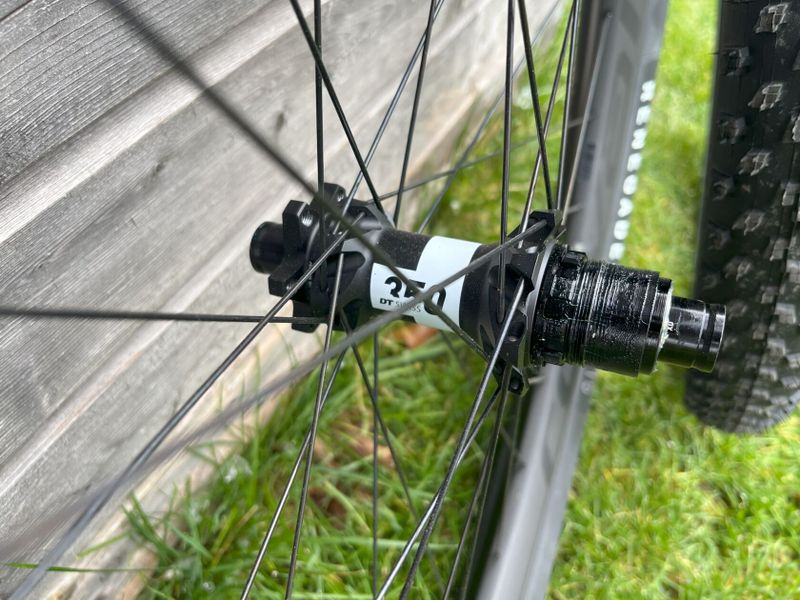 Zapletená kola Specialized Control 29 Carbon - 1450g