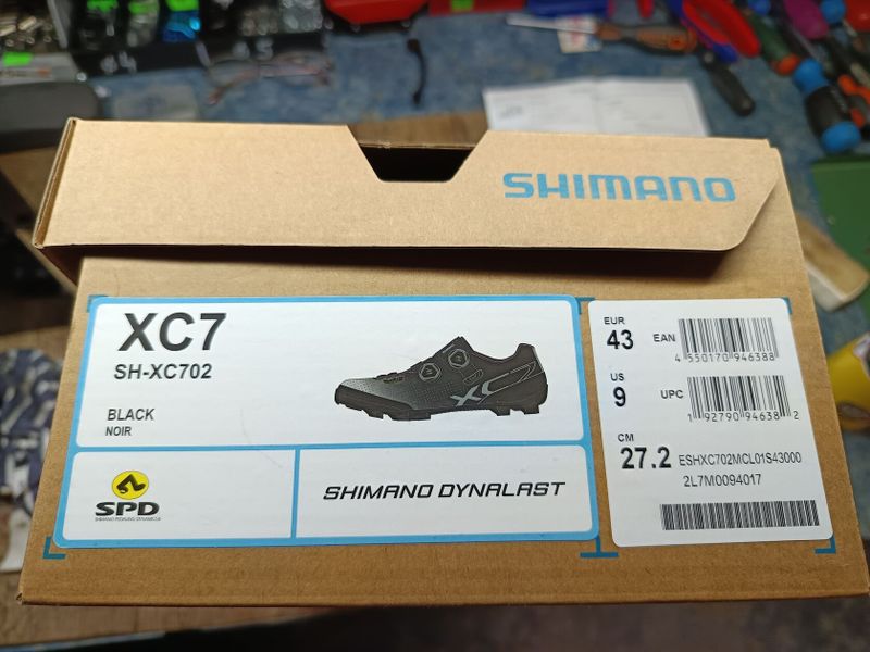 Tretra Shimano XC702