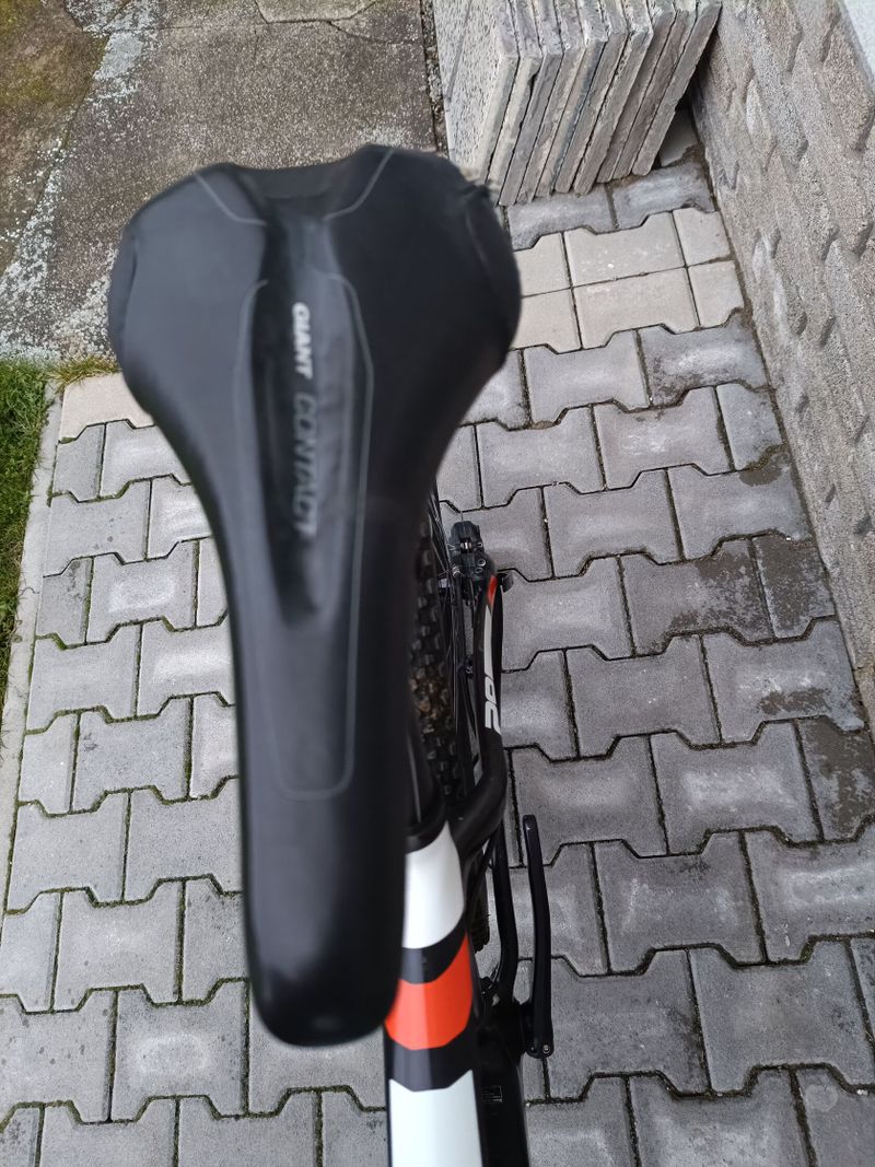 HORSKÉ KOLO GIANT XTC - carbon, vel. XL