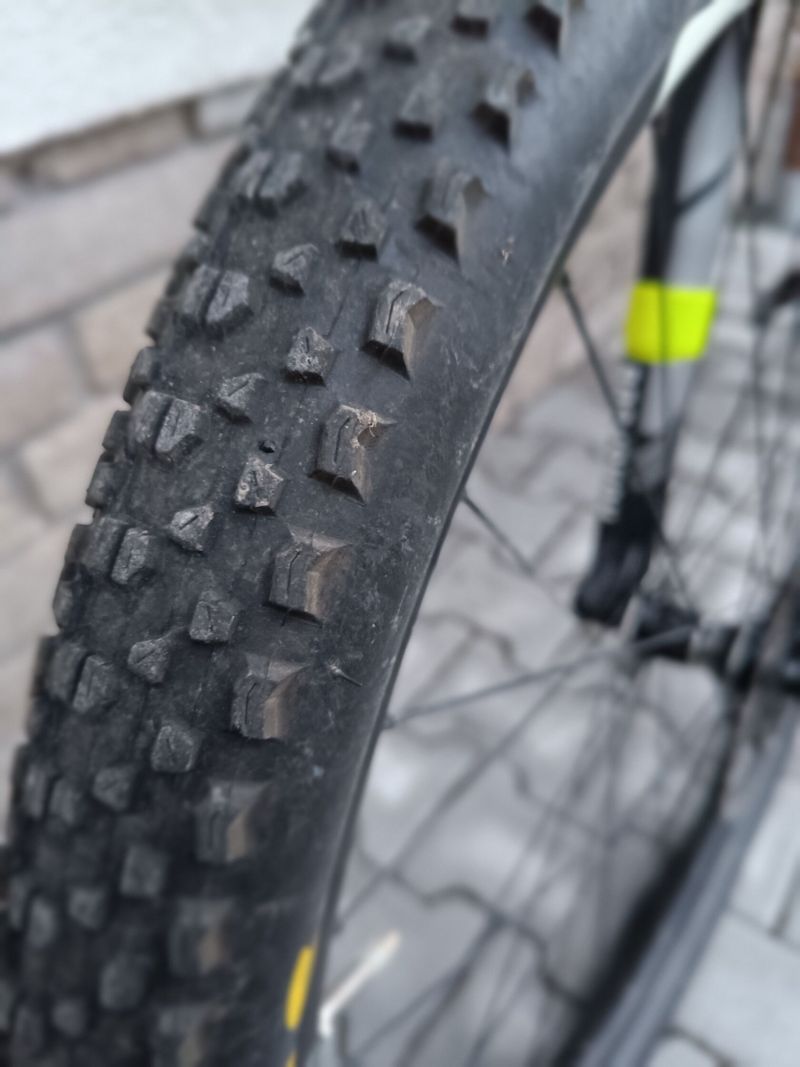 HORSKÉ KOLO GIANT XTC - carbon, vel. XL